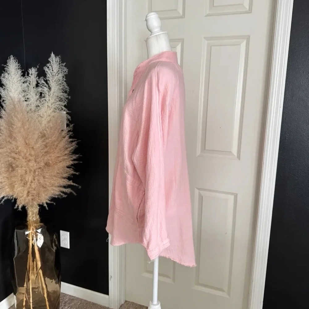Free People We The Free Summer Daydream Buttondown in Pink size Medium - Picture 8 of 12